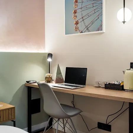 Aparthotel Luxury *