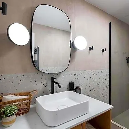 Luxury Aparthotel 3*