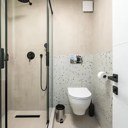 Luxury 布加勒斯特